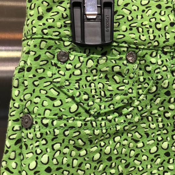 Green Girls Vigoss Shorts - Picture 3 of 7